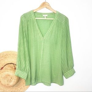 Joie 100% silk!!  tiny green leaf print silk blouse